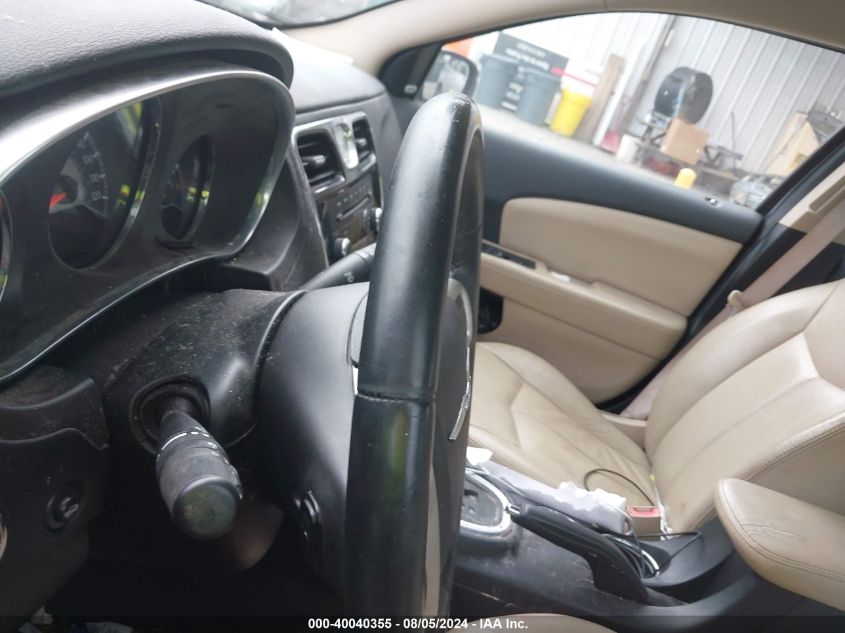 2013 Chrysler 200 Limited VIN: 1C3CCBCG8DN533574 Lot: 40040355