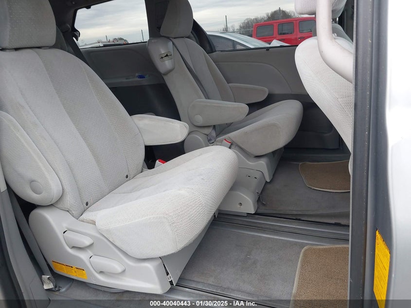 2011 Toyota Sienna Le V6 VIN: 5TDKK3DC8BS078034 Lot: 40040443