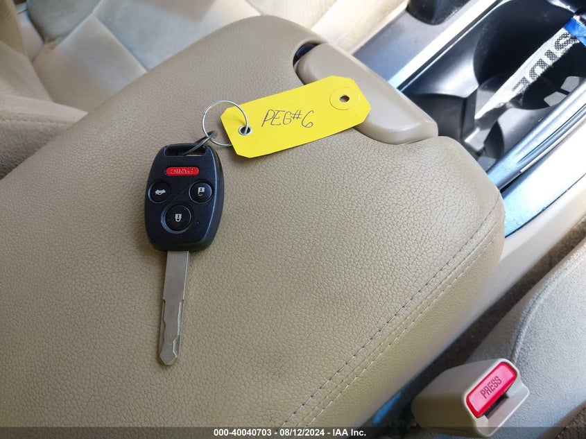 2011 Honda Accord Ex VIN: 1HGCP2F73BA006303 Lot: 40040703