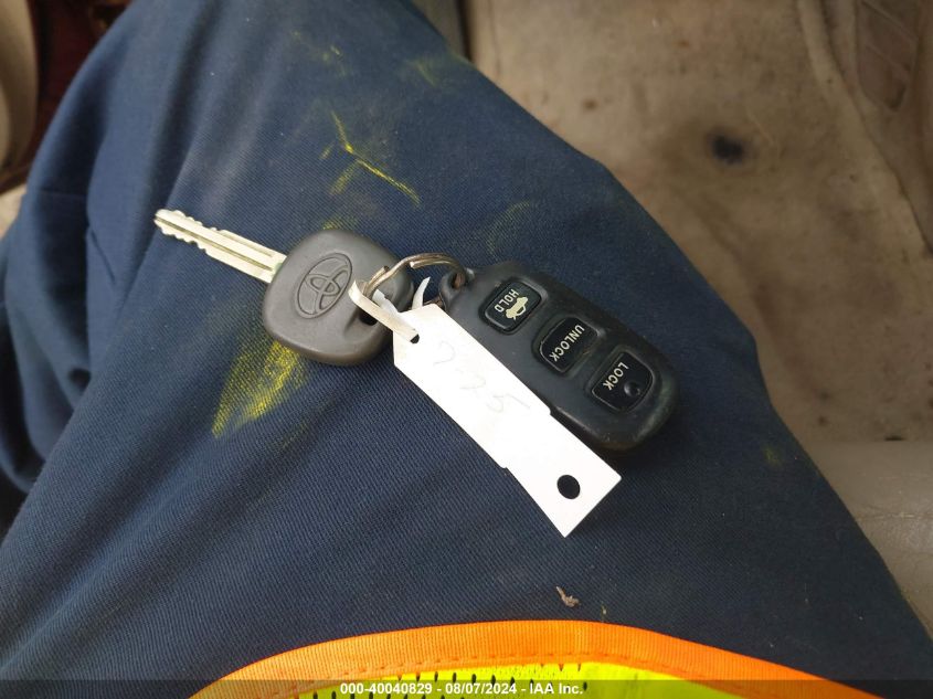 2004 Toyota Camry Xle V6 VIN: 4T1BF30K24U071401 Lot: 40040829