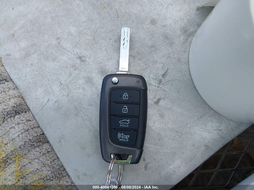 VIN 3KPC24A34KE047131 2019 HYUNDAI ACCENT SE