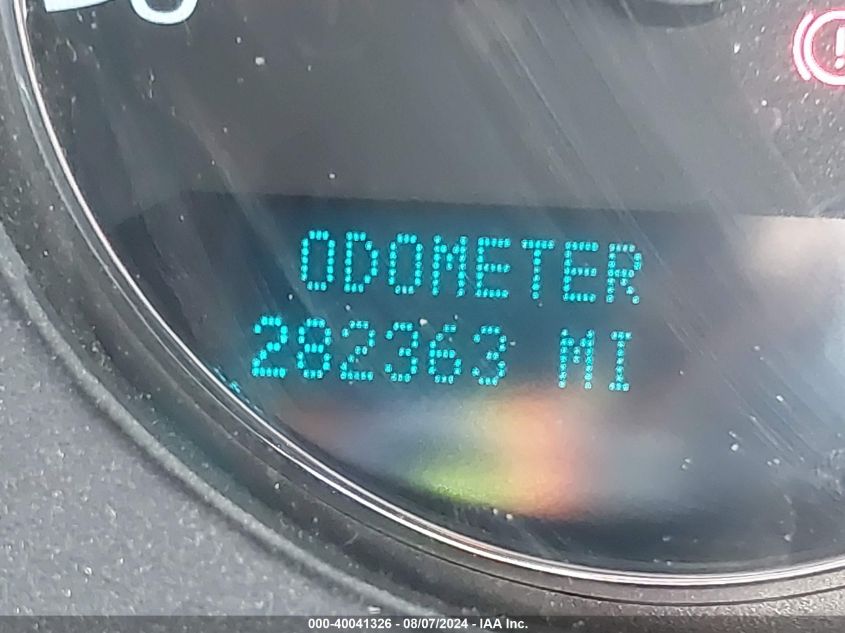 2011 Chevrolet Suburban 1500 Lt1 VIN: 1GNSCJE0XBR294110 Lot: 40041326