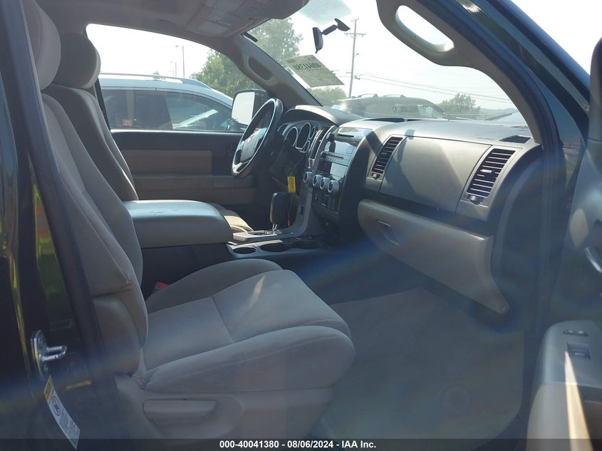 2010 Toyota Sequoia Sr5 5.7L V8 VIN: 5TDBW5G19AS033886 Lot: 40041380