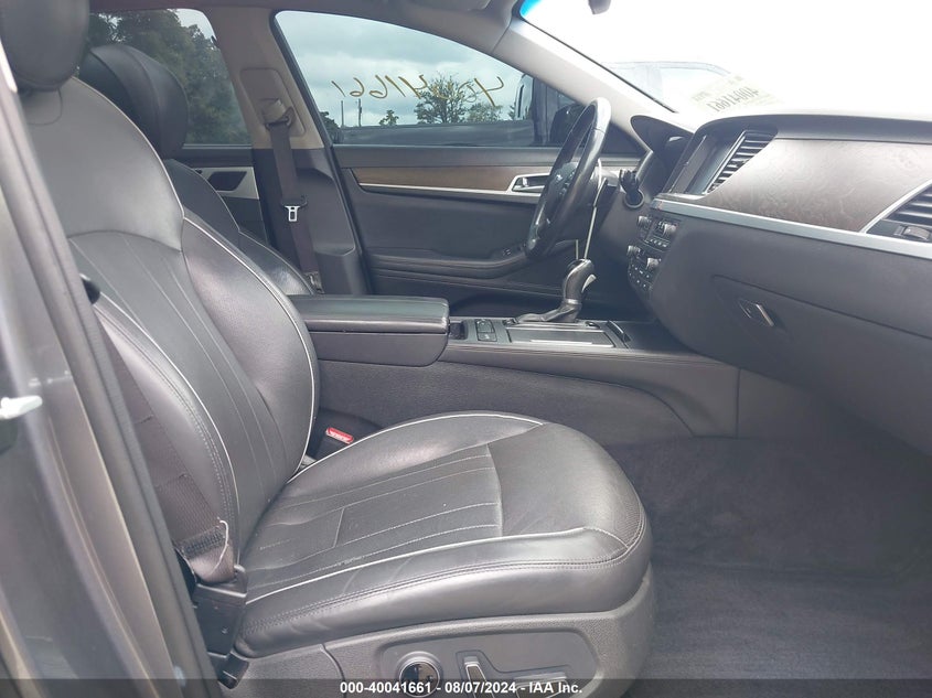 2015 Hyundai Genesis 5.0 VIN: KMHGN4JF8FU053164 Lot: 40041661
