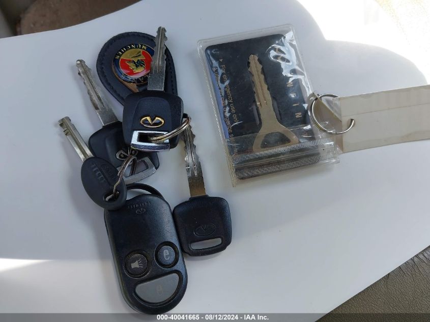 1998 Infiniti Qx4 VIN: JNRAR05YXWW023395 Lot: 40041665