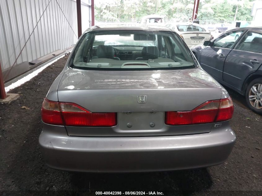 2000 Honda Accord 3.0 Ex VIN: 1HGCG1659YA026847 Lot: 40042398