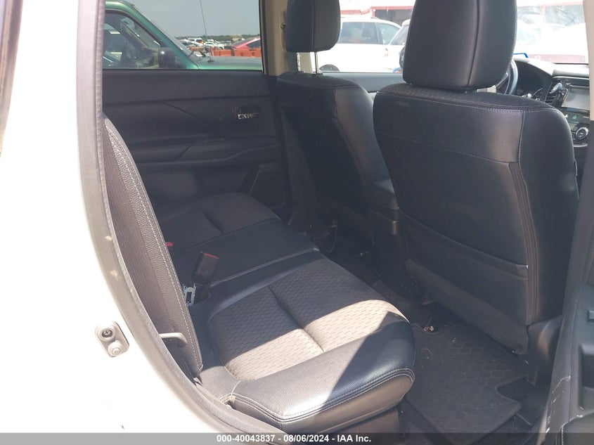 2015 Mitsubishi Outlander Se VIN: JA4AD3A3XFZ001139 Lot: 40043837