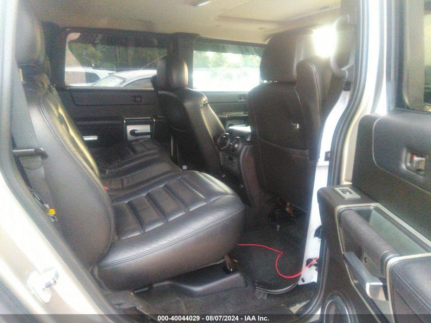 2005 Hummer H2 Suv VIN: 5GRGN23U55H109345 Lot: 40044029