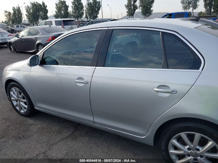 2009 Volkswagen Jetta Se/Sel VIN: 3VWRM71K89M014305 Lot: 40044516