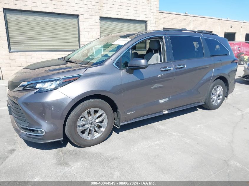 5TDYRKEC0MS034370 2021 TOYOTA SIENNA - Image 2