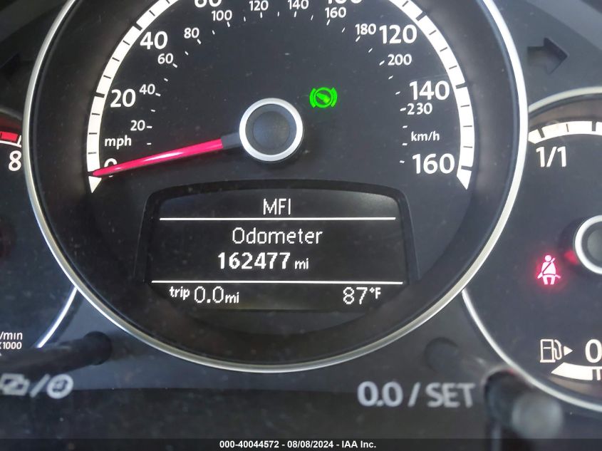 2013 VOLKSWAGEN BEETLE 2.0T TURBO - 3VWVA7AT9DM621256