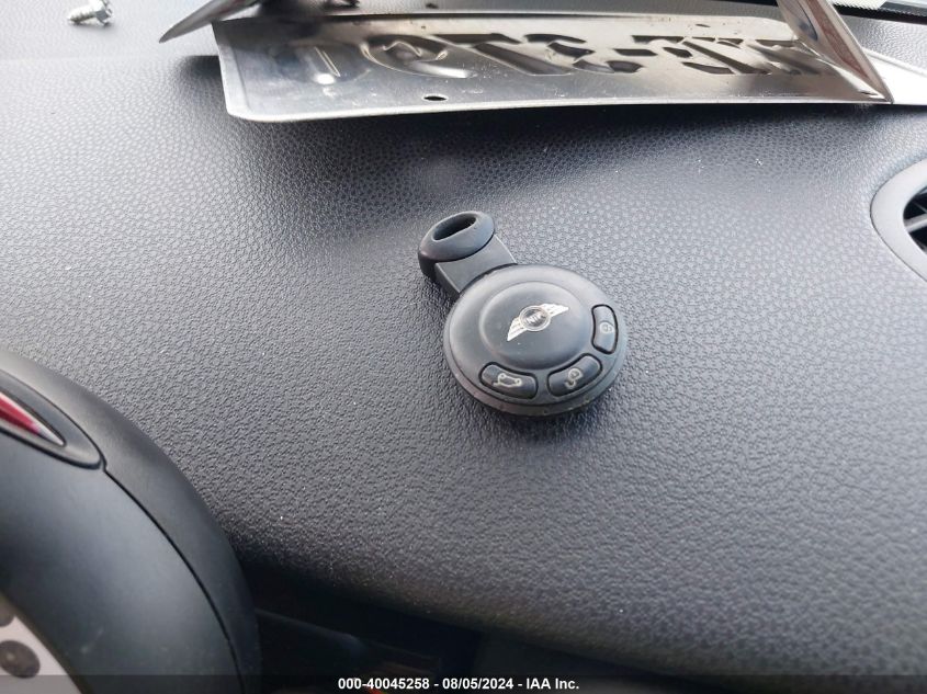 2007 Mini Cooper VIN: WMWMF33597TT50130 Lot: 40045258