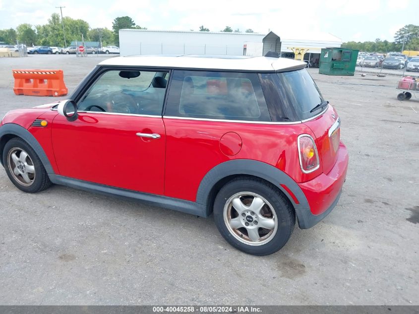 2007 Mini Cooper VIN: WMWMF33597TT50130 Lot: 40045258