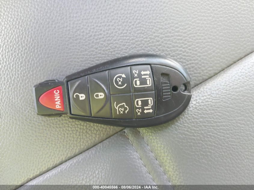 2010 Chrysler Town & Country Touring VIN: 2A4RR5DX2AR141722 Lot: 40045566