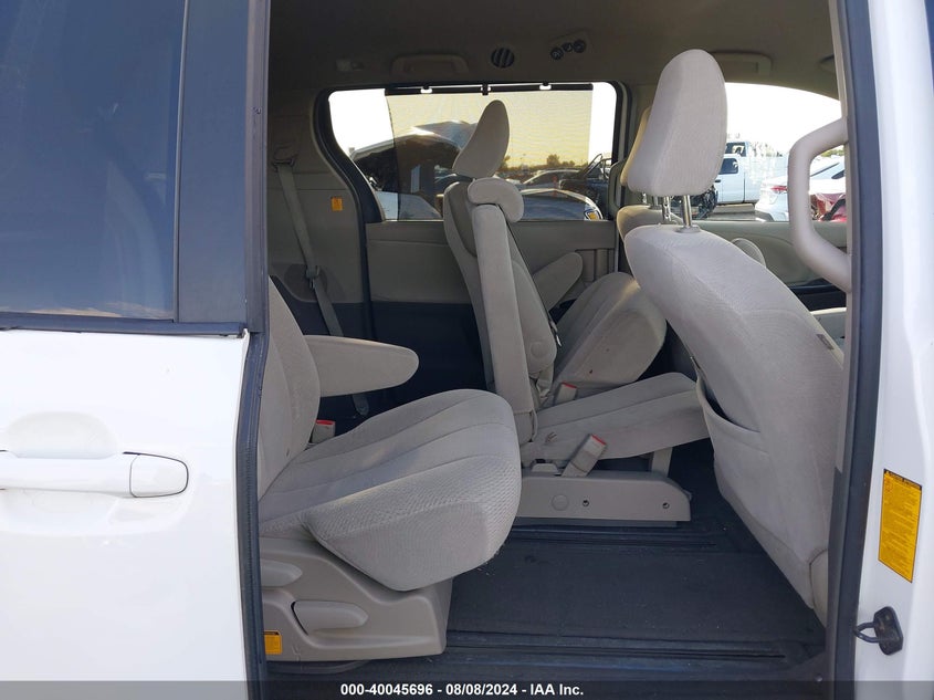 2011 Toyota Sienna Le V6 VIN: 5TDKK3DC9BS169037 Lot: 40045696