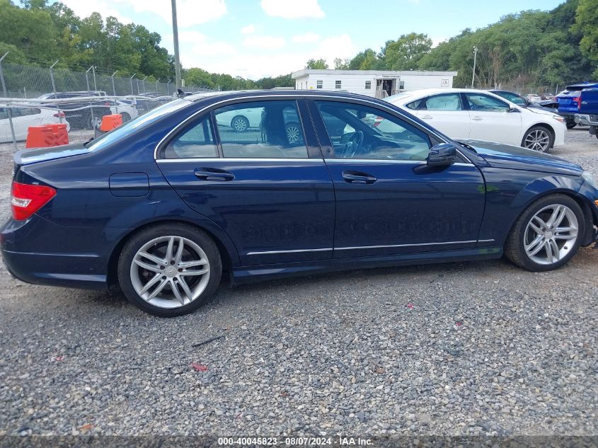 2012 Mercedes-Benz C 300 Luxury 4Matic/Sport 4Matic VIN: WDDGF8BB6CR195828 Lot: 40045823