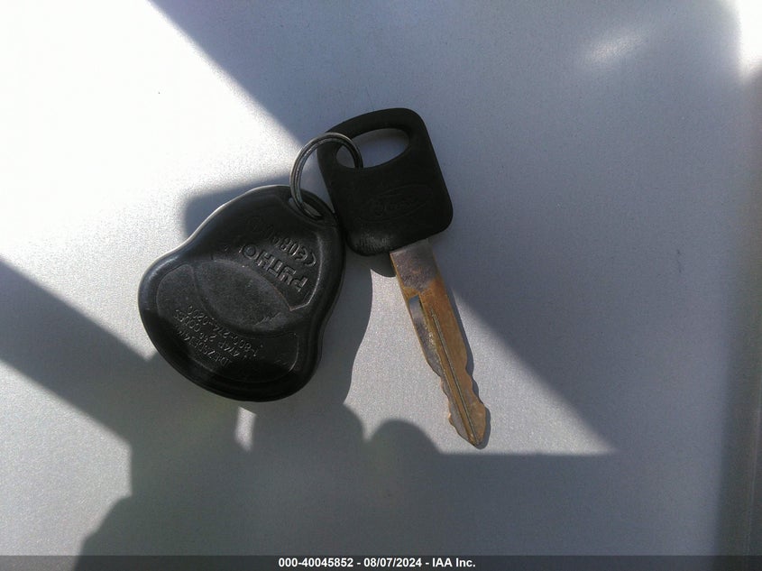 2004 Ford F-250 Lariat/Xl/Xlt VIN: 1FTNX21L34EB90388 Lot: 40045852