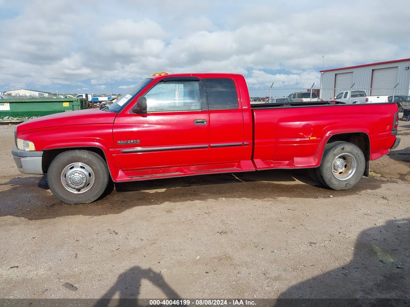 2001 Dodge Ram 3500 St VIN: 1B7MC33601J267323 Lot: 40046199