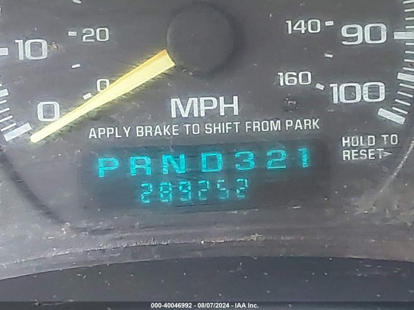 2000 Chevrolet Suburban 1500 Lt VIN: 3GNFK16T0YG138440 Lot: 40046992