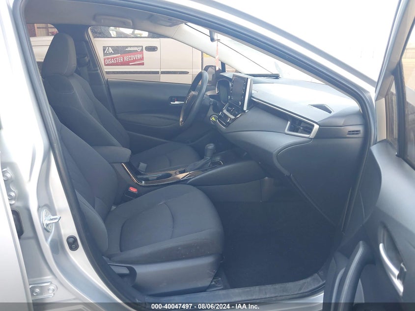 2020 TOYOTA COROLLA LE - JTDEPRAE0LJ024166