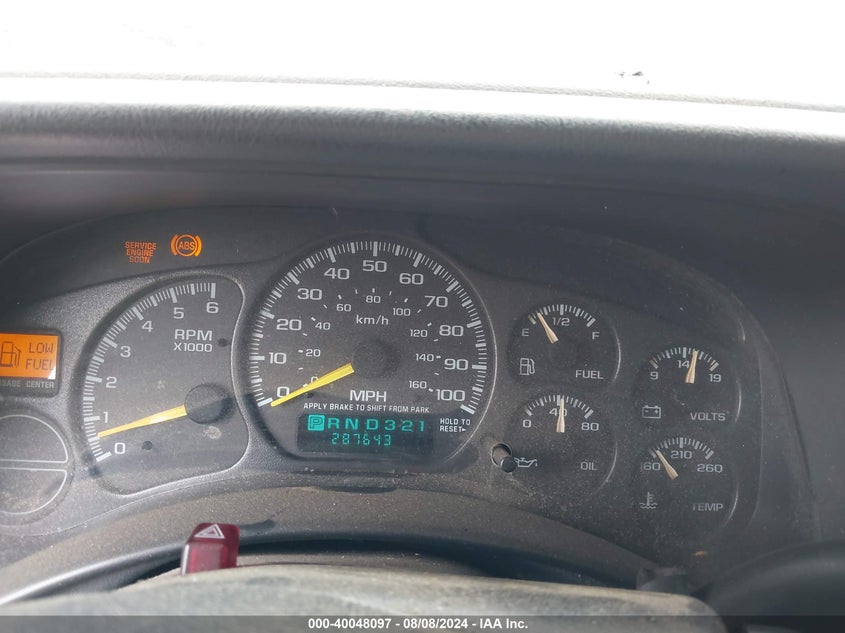 2001 Chevrolet Silverado C1500 VIN: 2GCEC19V711121633 Lot: 40048097