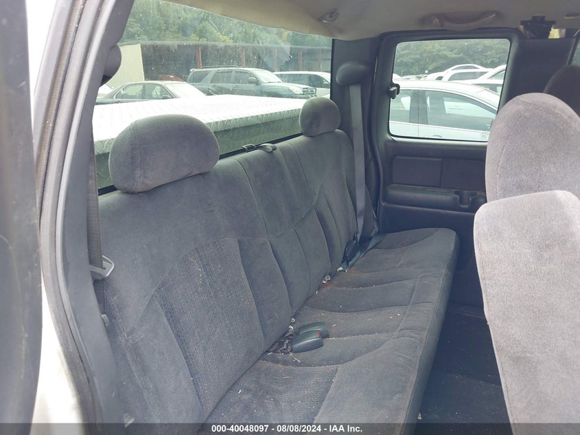 2001 Chevrolet Silverado C1500 VIN: 2GCEC19V711121633 Lot: 40048097