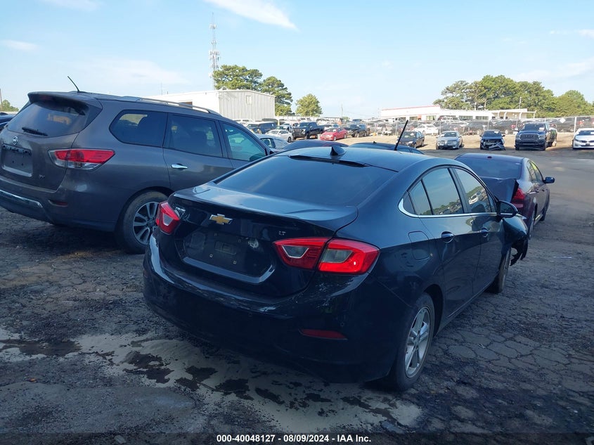 2018 CHEVROLET CRUZE LT - 1G1BE5SM2J7190649