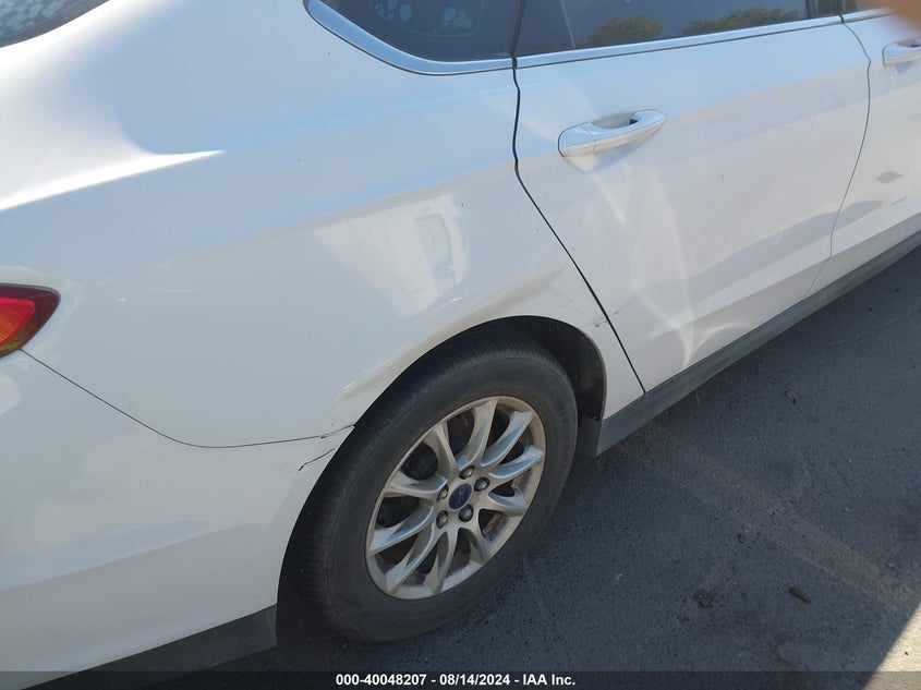 2015 Ford Fusion S VIN: 3FA6P0G77FR184103 Lot: 40048207