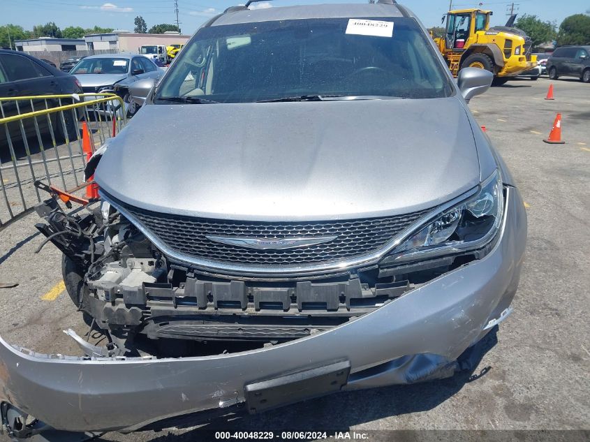 2017 Chrysler Pacifica Touring-L VIN: 2C4RC1BGXHR642399 Lot: 40048229