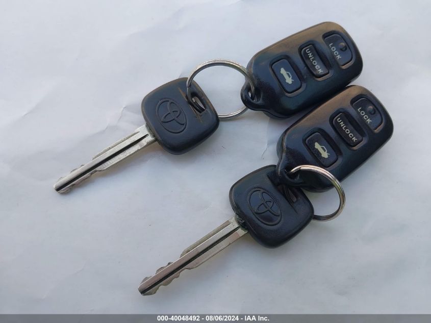 2004 Toyota Camry Le/Xle/Se VIN: 4T1BE32K84U814370 Lot: 40048492