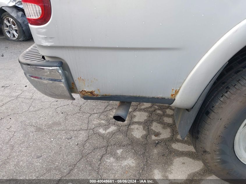 2000 Ford F-150 Lariat/Work Series/Xl/Xlt VIN: 1FTRX18L5YNB10810 Lot: 40049681