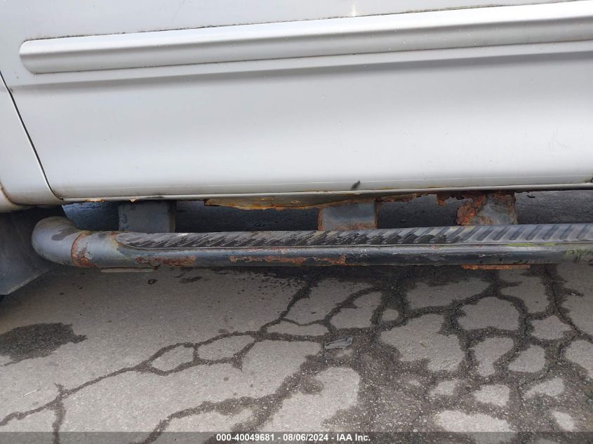 2000 Ford F-150 Lariat/Work Series/Xl/Xlt VIN: 1FTRX18L5YNB10810 Lot: 40049681