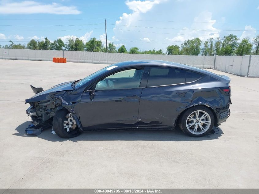 2024 Tesla Model Y Long Range/Rwd VIN: 7SAYGDED1RF052031 Lot: 40049705