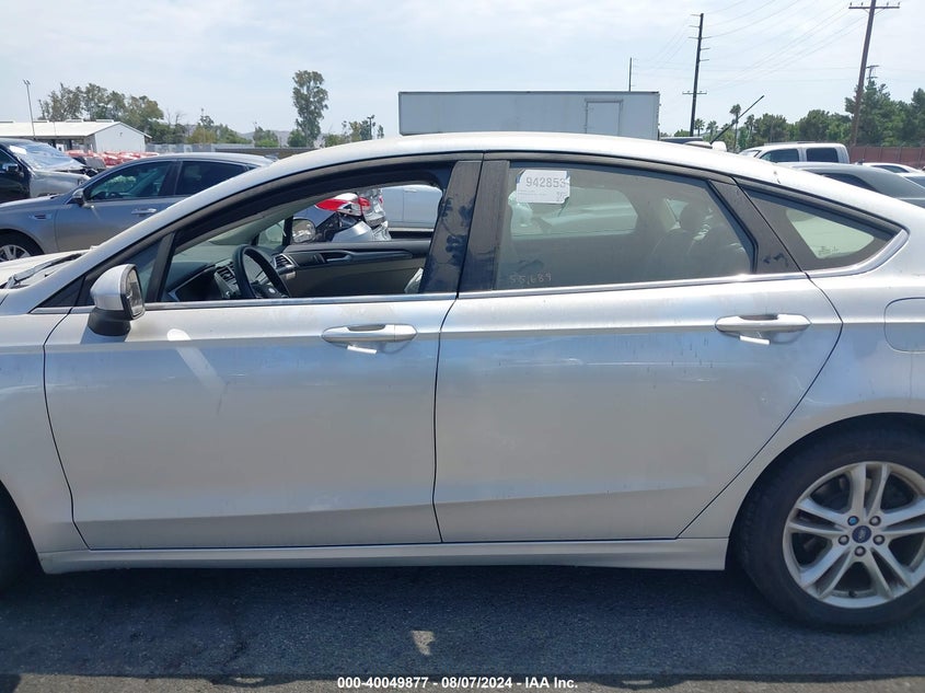 VIN 3FA6P0HD8JR227148 2018 FORD FUSION SE