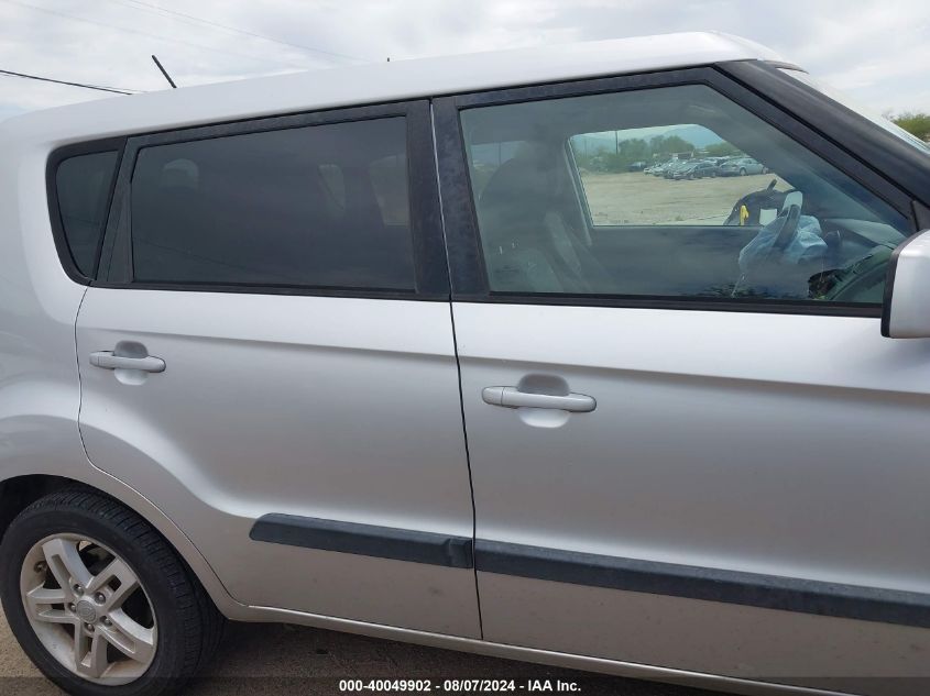 2011 Kia Soul +/!/Sport VIN: KNDJT2A23B7716621 Lot: 40049902