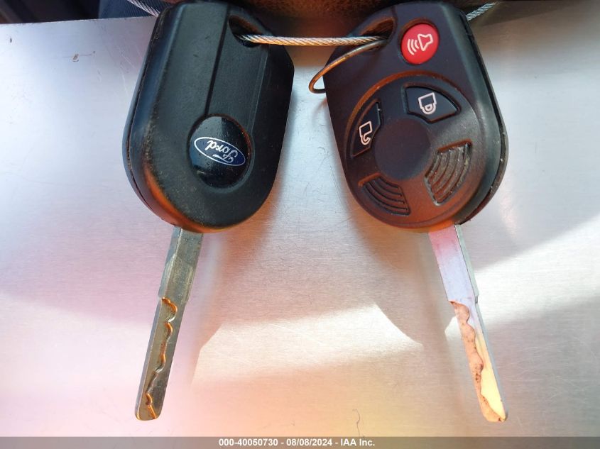 VIN 1FMCU0GD8JUC00818 2018 FORD ESCAPE SE