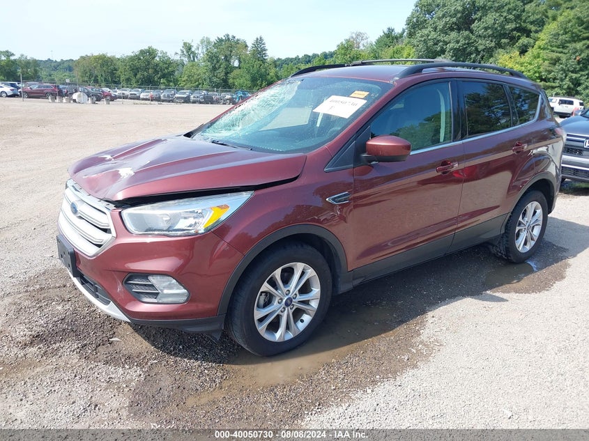 VIN 1FMCU0GD8JUC00818 2018 FORD ESCAPE SE