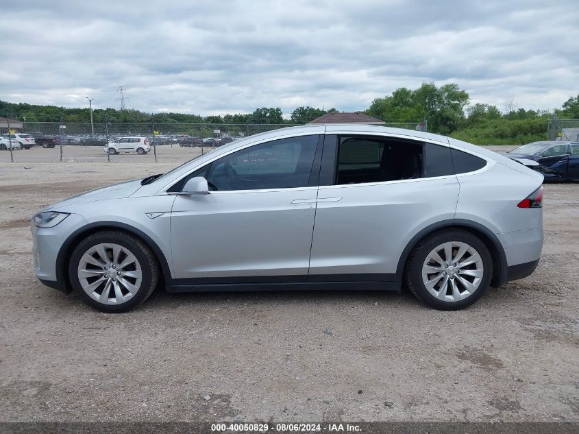 2016 Tesla Model X 60D/70D/75D/90D/P100D VIN: 5YJXCBE27GF011777 Lot: 40050829