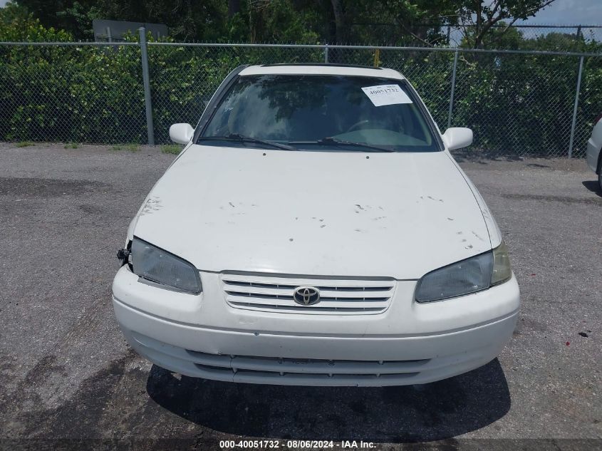 1999 Toyota Camry Le VIN: JT2BG22K7X0363865 Lot: 40051732