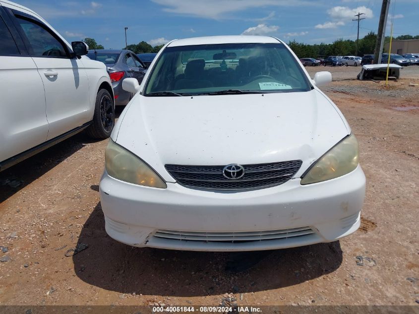 2002 Toyota Camry Le VIN: 4T1BE32K12U075579 Lot: 40051844