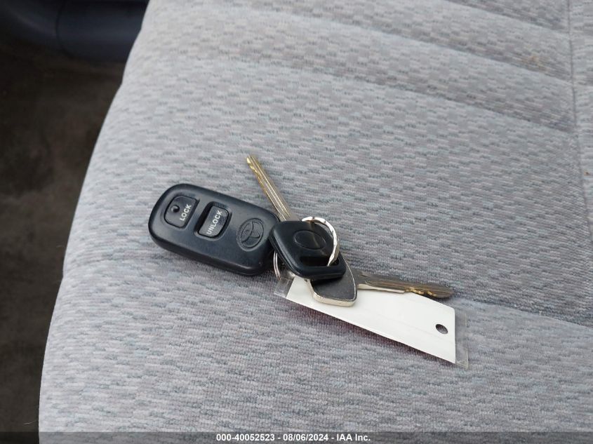 2002 Toyota Sienna Ce VIN: 4T3ZF19C72U466046 Lot: 40052523