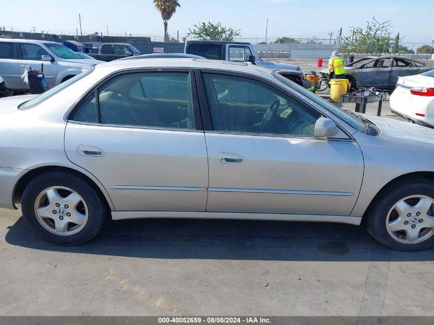 1998 Honda Accord Ex V6 VIN: 1HGCG1654WA040670 Lot: 40052659