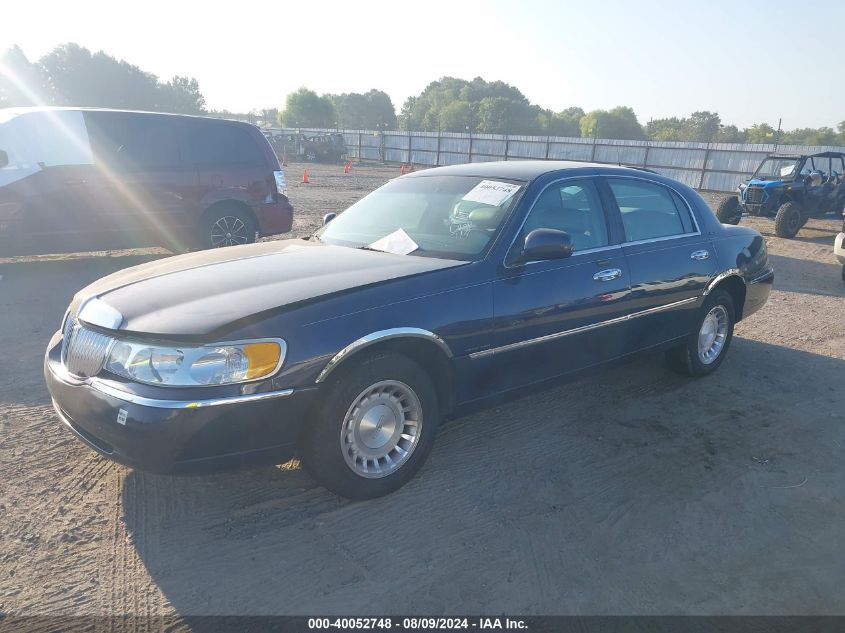 2002 Lincoln Town Car Executive VIN: 1LNHM81W42Y671471 Lot: 40052748