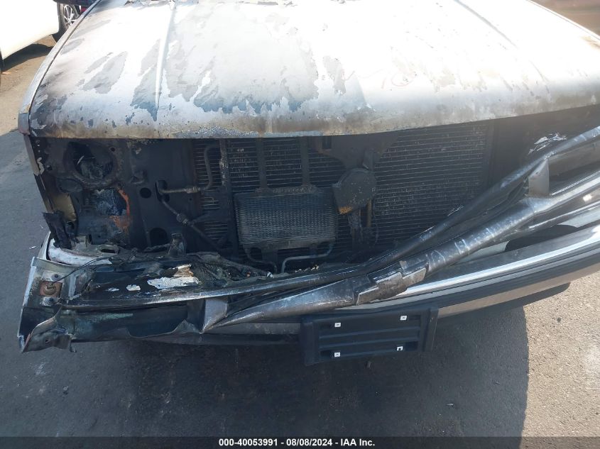 1998 Chevrolet Gmt-400 K1500 VIN: 2GCEK19R9W1113627 Lot: 40053991