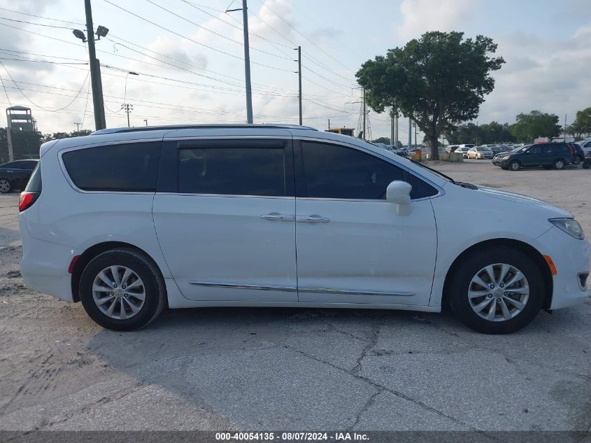 2019 Chrysler Pacifica Touring L VIN: 2C4RC1BG6KR680560 Lot: 40054135