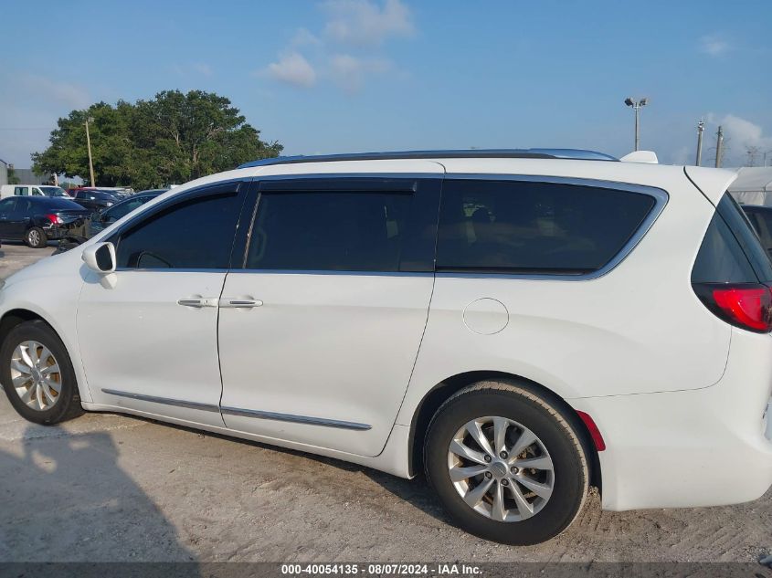 2019 Chrysler Pacifica Touring L VIN: 2C4RC1BG6KR680560 Lot: 40054135