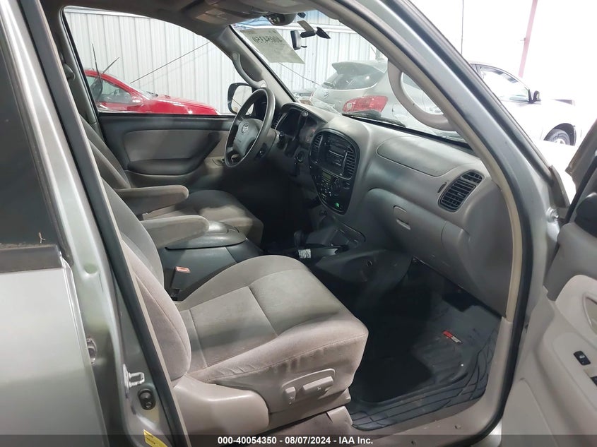 2004 Toyota Sequoia Sr5 V8 VIN: 5TDBT44A84S222136 Lot: 40054350