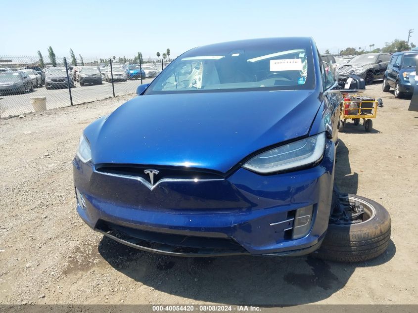 2017 Tesla Model X 100D/75D/90D VIN: 5YJXCBE24HF044656 Lot: 40054420