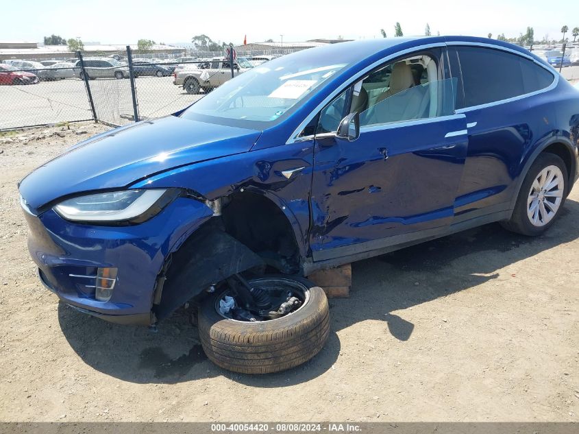 2017 Tesla Model X 100D/75D/90D VIN: 5YJXCBE24HF044656 Lot: 40054420