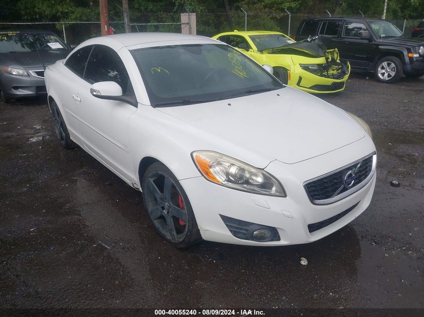 2011 VOLVO C70 T5
